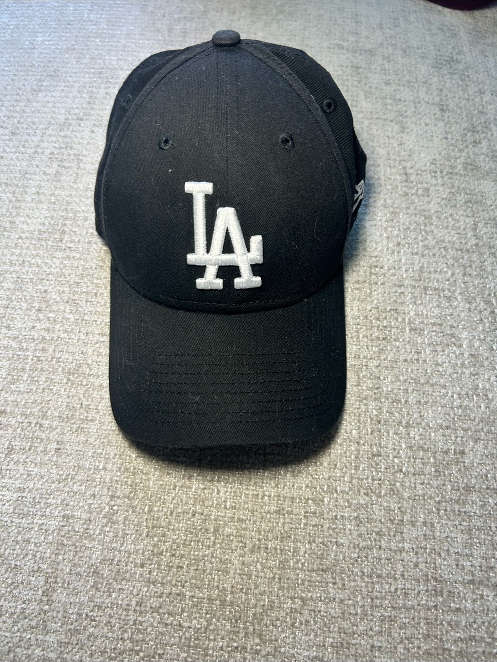 Los Angeles LA Embroidered Baseball Cap - Black